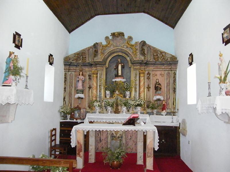Altar da Capela Stº Antão.JPG